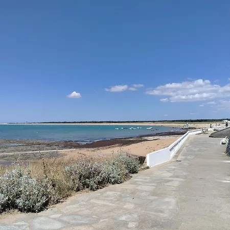 2 Pieces Pour 4 Personnes Avec Vue *